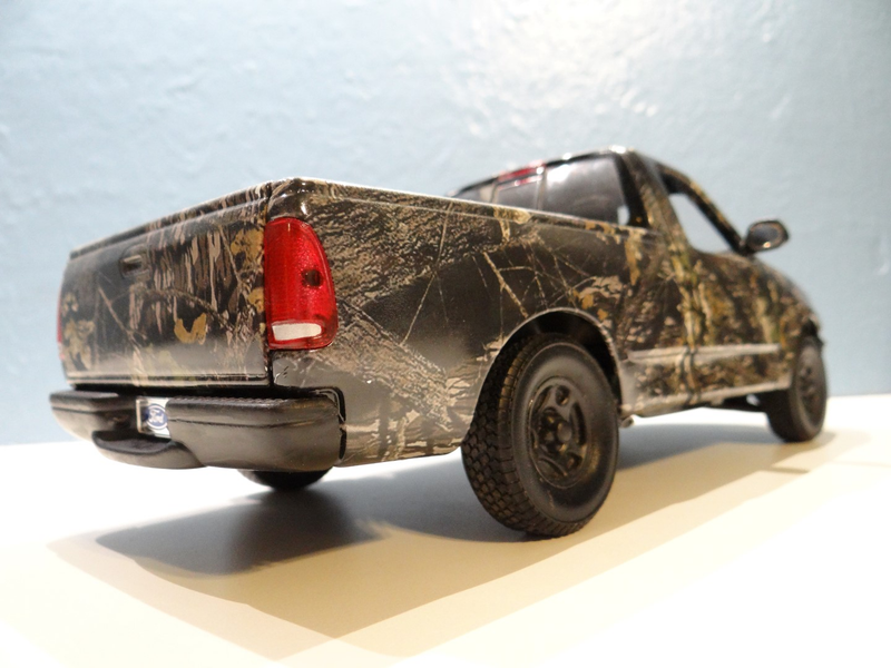 Illustration for article titled 1:18 Scale Camo F-150 by ERTL My first Live and Let Diecast! Review!